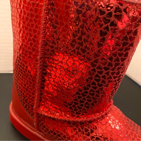 UGG New Girls 3 Classic II Gel Hearts Boots Red Sparkle Plush - Picture 7 of 11